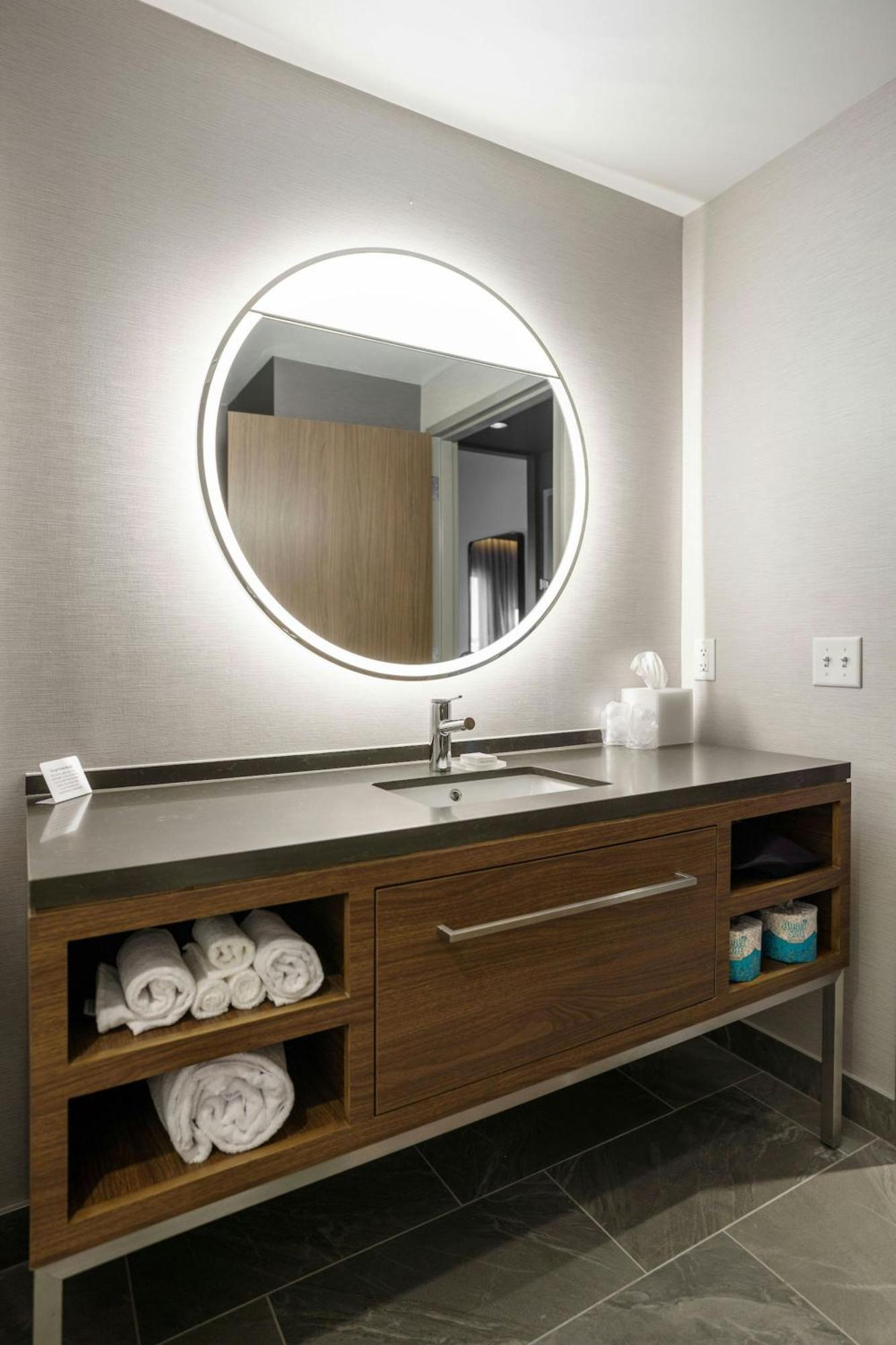 Courtyard By Marriott Indianapolis Фишърс Екстериор снимка