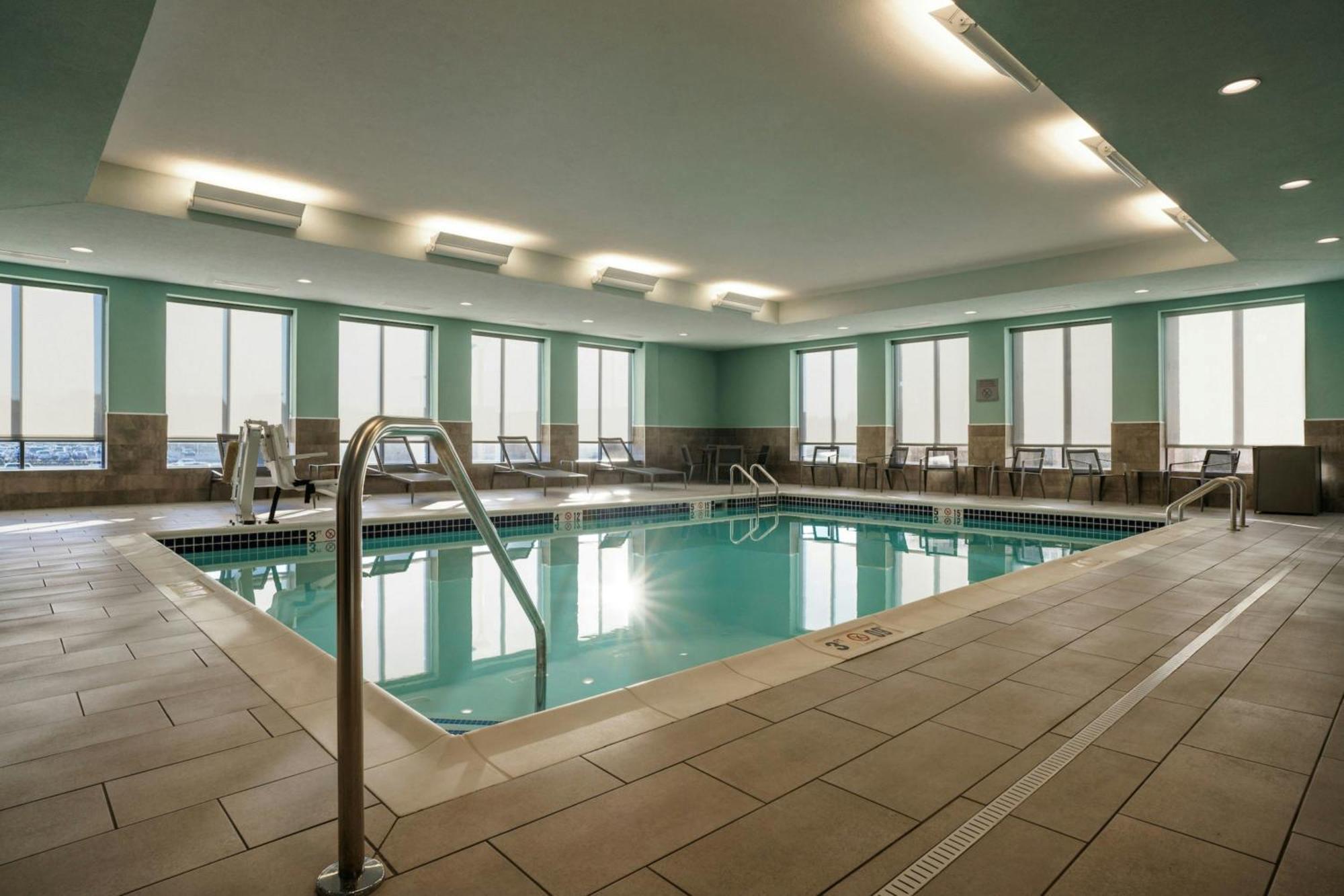 Courtyard By Marriott Indianapolis Фишърс Екстериор снимка