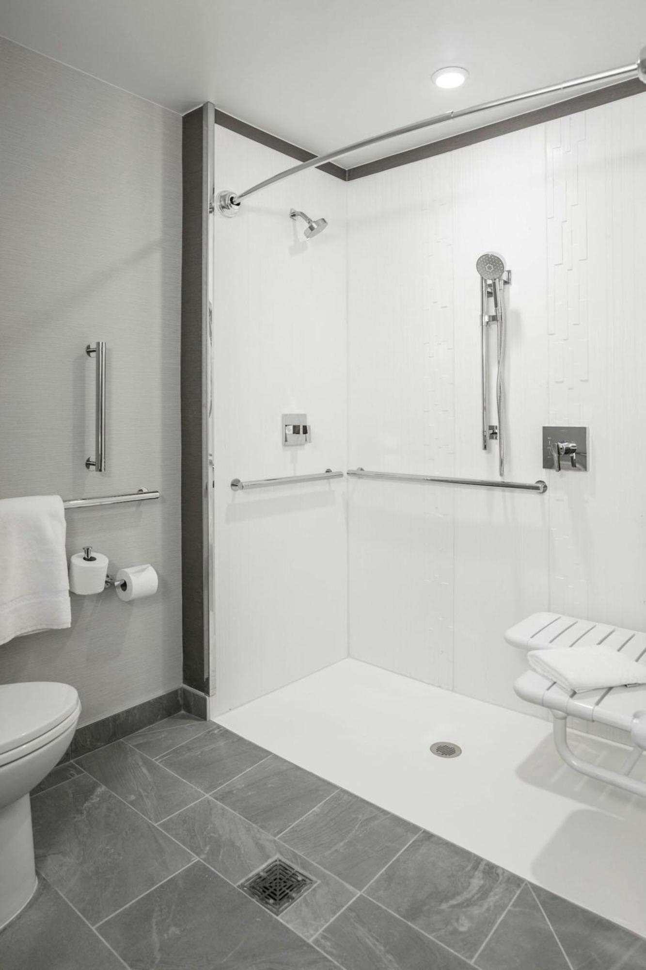 Courtyard By Marriott Indianapolis Фишърс Екстериор снимка